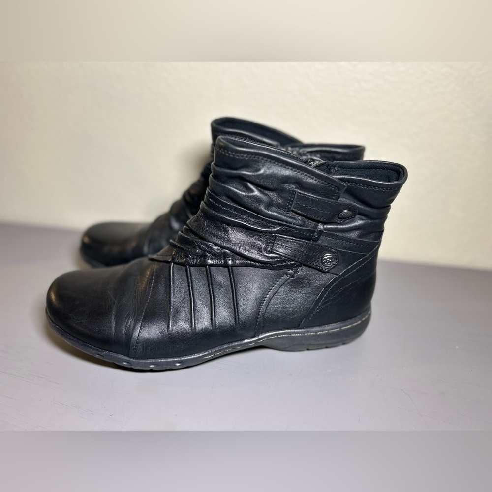 Cobb Hill by New Balance Black Leather Boots